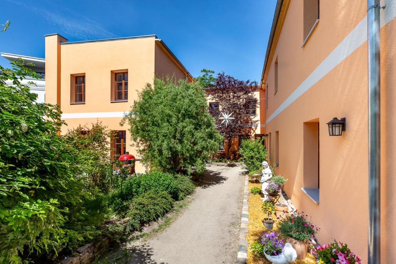 Idyllisches Haus Mitten In Berlín Exterior foto